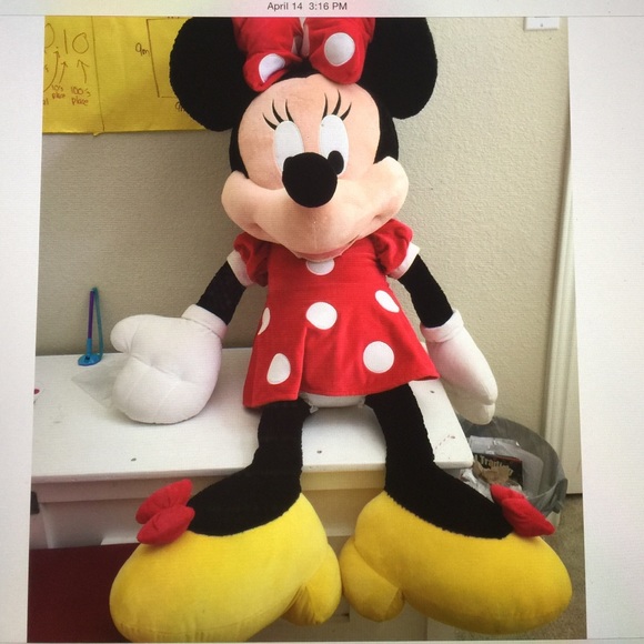 Gigantic minnie !