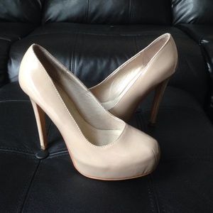 💞 Chinese Laundry Nude Pumps