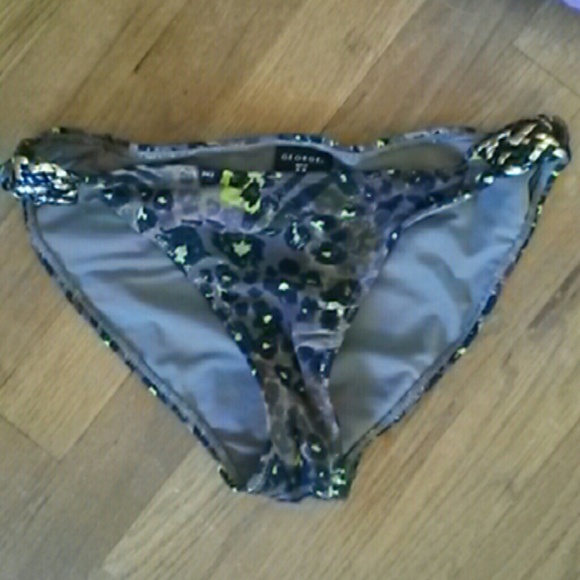 Swim bottoms I only do trades - Picture 1 of 1