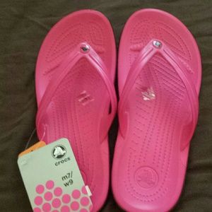 Women's size 9 NWT Crocs