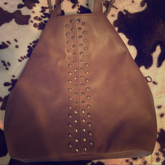Steve Madden Handbag with gold grommets.👜