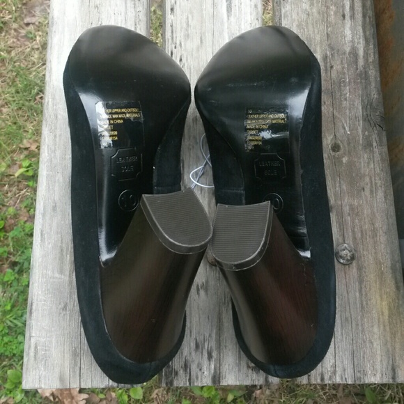**SOLD** Missoni For Target Suede Pumps NWT - Picture 2 of 4