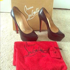 Black Christian Louboutins Daffodil 39