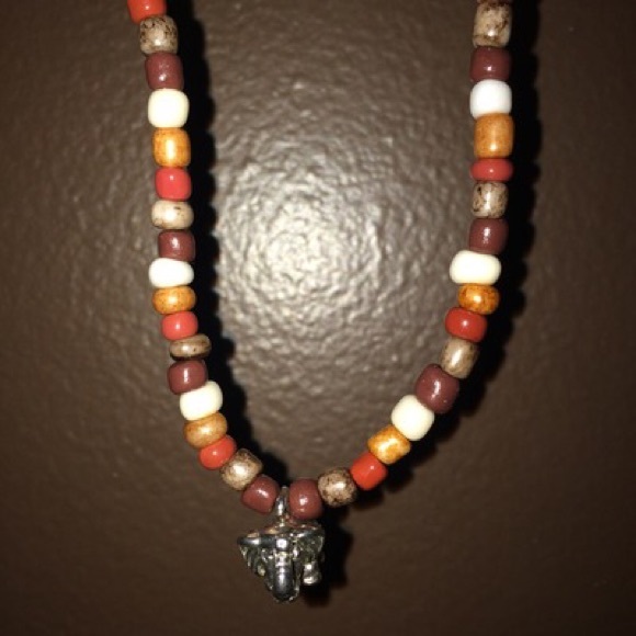 "Safari" choker. elephant charm
