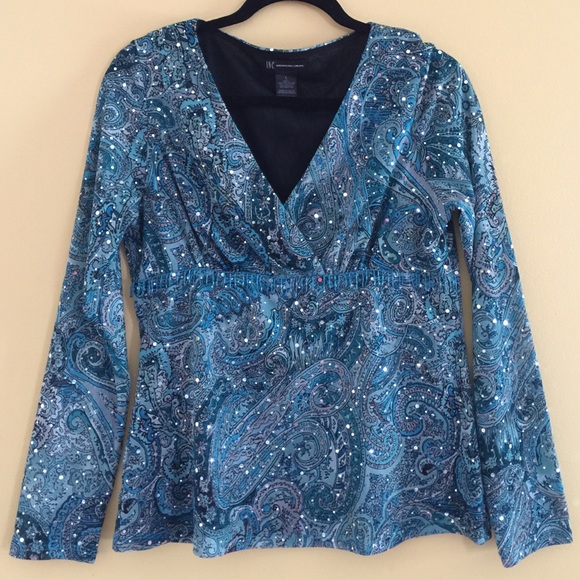 Beautiful turquoise top