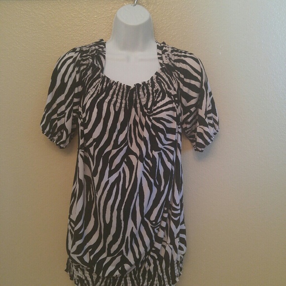 Zebra Pattern short Sleeve Blouse - Picture 2 of 3
