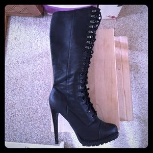 ✳️ REDUCED ✳️ Aldo Knee-High Lace-Up Boots