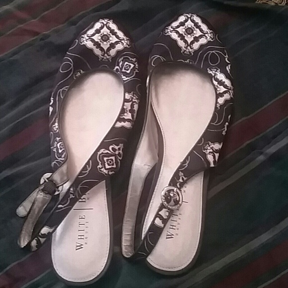 Womens White House/Black Market Sandals
