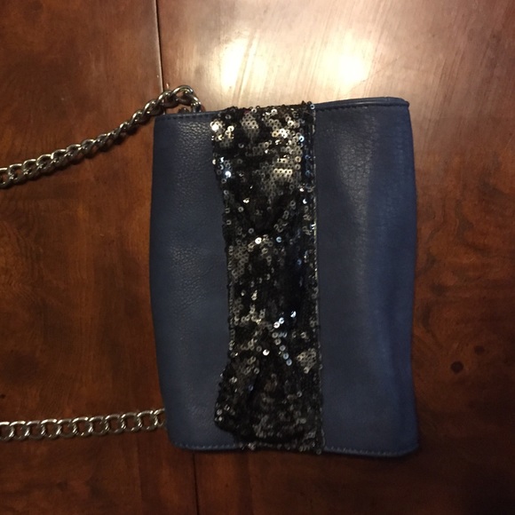 Adorable Charming Charlie's purse!