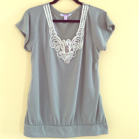 Short sleeve top