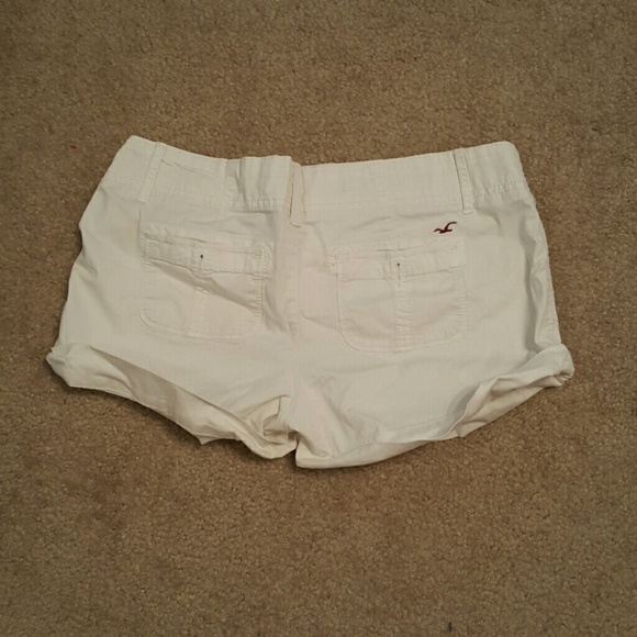 White Hollister shorts - Picture 2 of 2