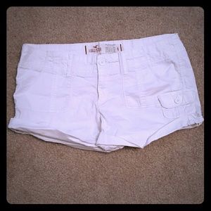 White Hollister shorts