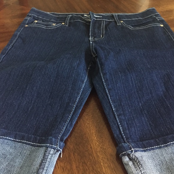 Women's capris jeans