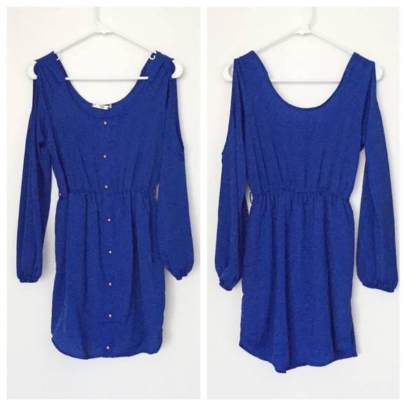 Blue Long-Sleeved Dress with Peeking Shoulders