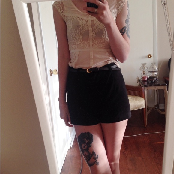 H&M Lace Light Pink Top - Picture 2 of 3