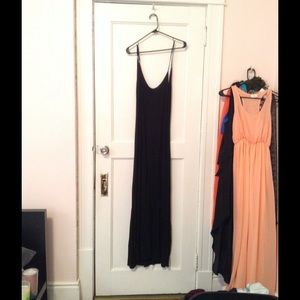 Tobi maxi dress, never worn!! Low back