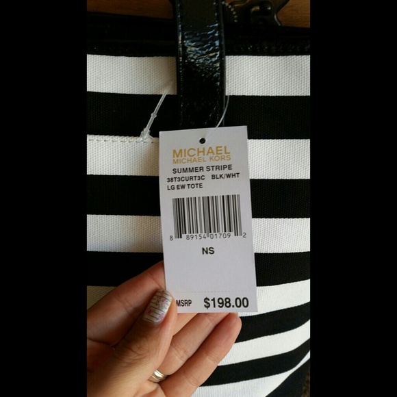 SOLD!!! Tote ( New with Tags ) - Picture 4 of 4