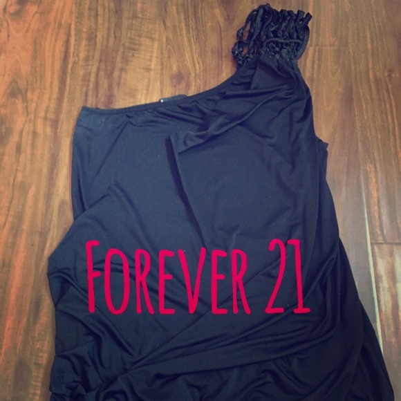Black one shoulder top - L