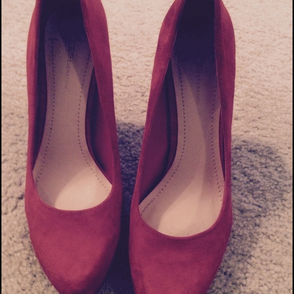BCBG Generation Red pumps