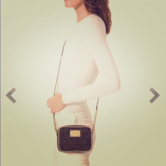 Michaels Kors Jet Set Logo Crossbody