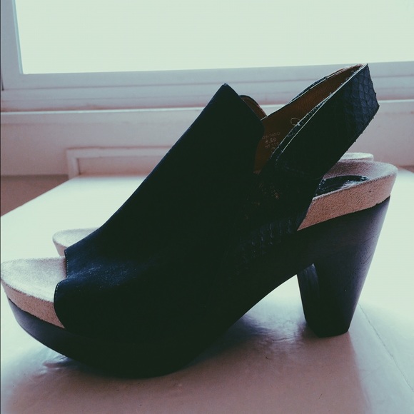 Earthie Platform Peeptoe