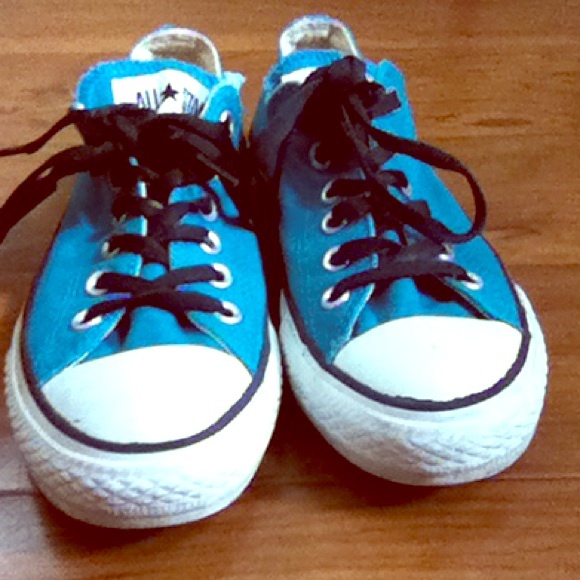 Light blue unisex converse (men's 5)  (women's 7)