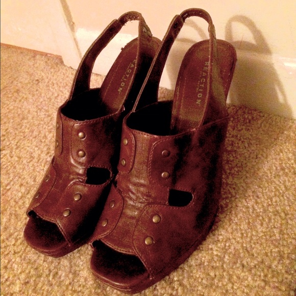 Kenneth Cole leather peep toe heels retail$155