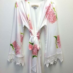 LOOKING FOR: Stone Cold Fox Bloom Robe
