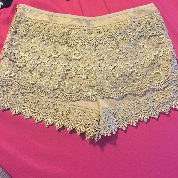 Lacey high waisted shorts