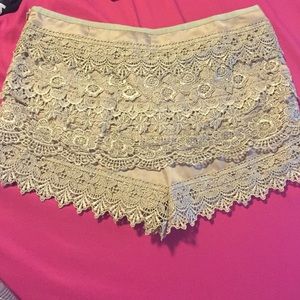 Lacey high waisted shorts