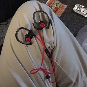 Wireless beats earbuds