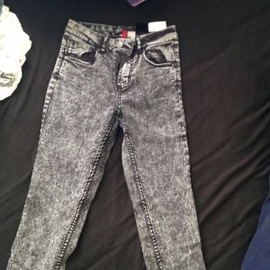 Acid wash high waist jeans