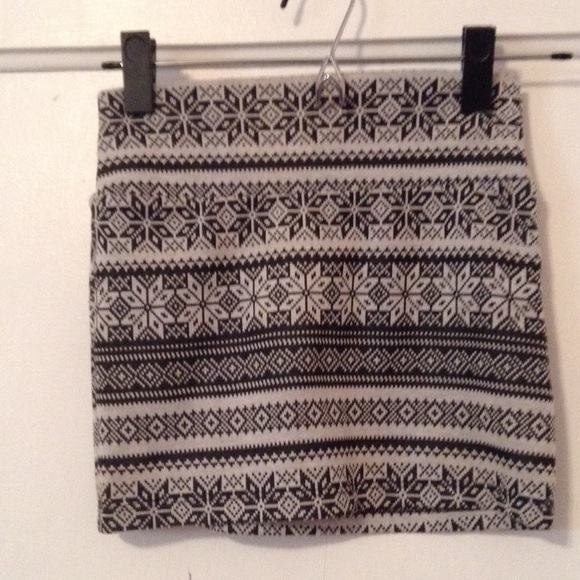 Pacsun bodycon skirt!!