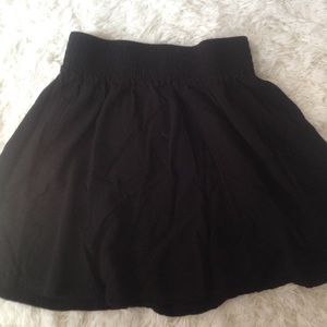 Flowy black skirt
