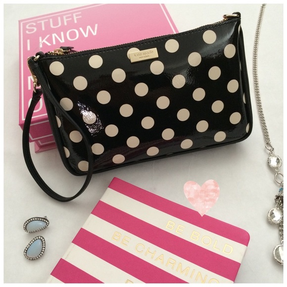 🎉HP🎉Kate Spade Wristlet - Picture 2 of 3
