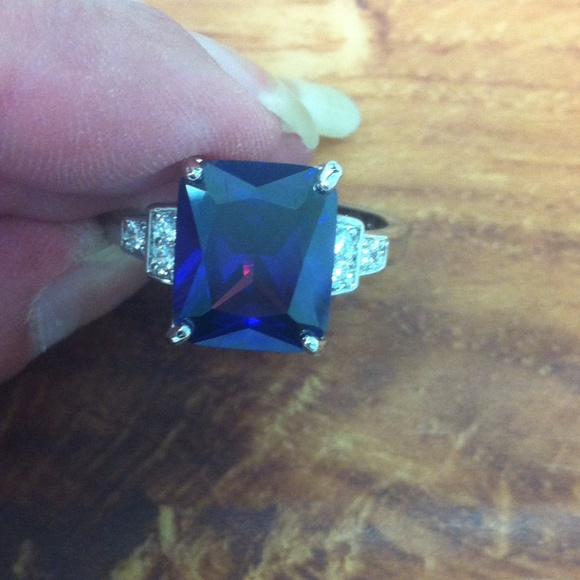 Purple CZ ring - Picture 3 of 4