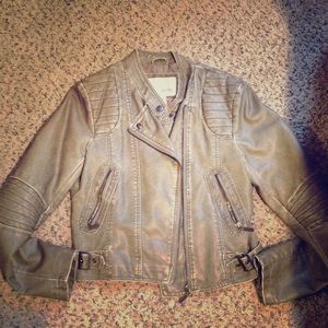 Olive green daytrip jacket