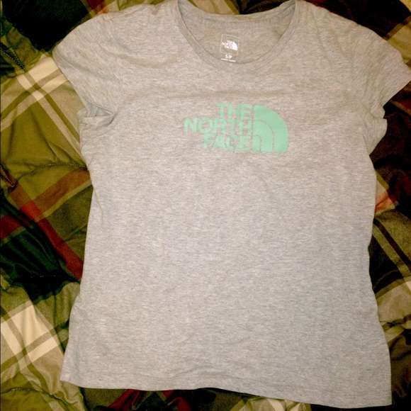 North Face shirt, size small, EUC