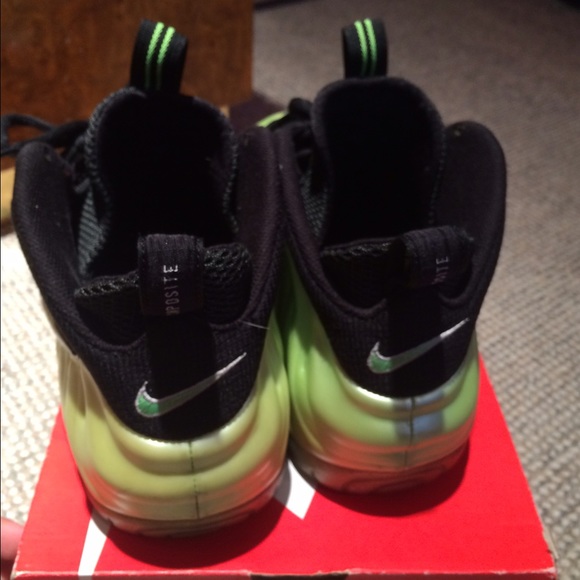 Nike Electric Green Foamposite size 12 - Picture 2 of 3