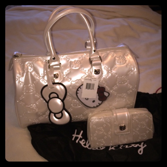 Hello Kitty Purse & Wallet