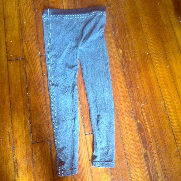 Gray leggens