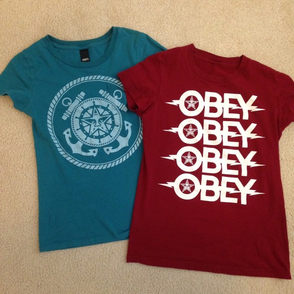 Obey tshirt bundle, size small