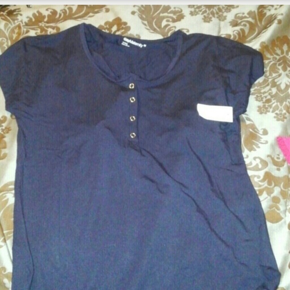 New GapMaternity Nursing Shirt