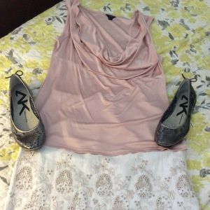 Pink scoop neck sleeveless dress top.