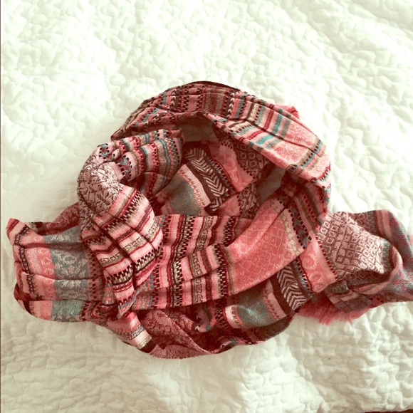 Long scarf
