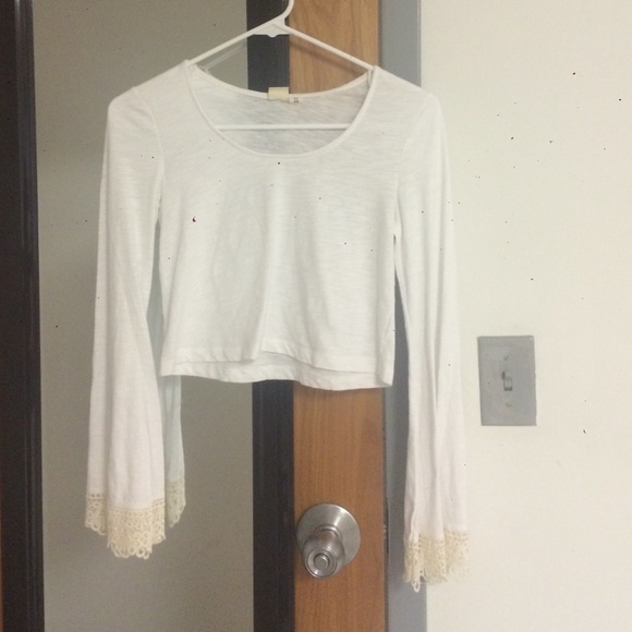 La hearts flowy long sleeves shirt xs