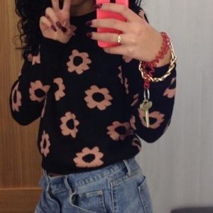 Flower sweater