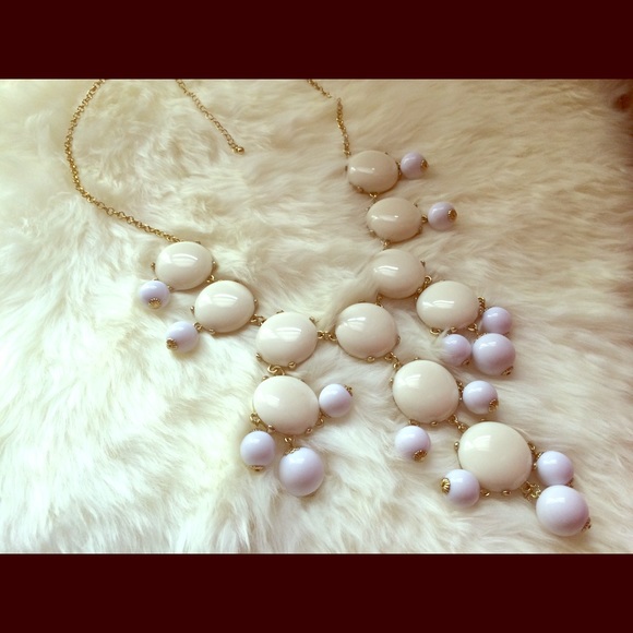 Bubble necklace in White