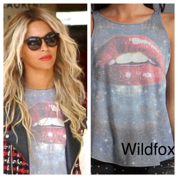 SALE Wildfox kissing under the star Cassidy tank