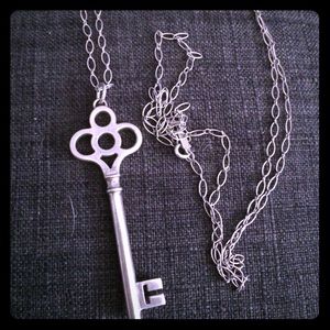💯 Authentic Tiffany & Co Silver Key